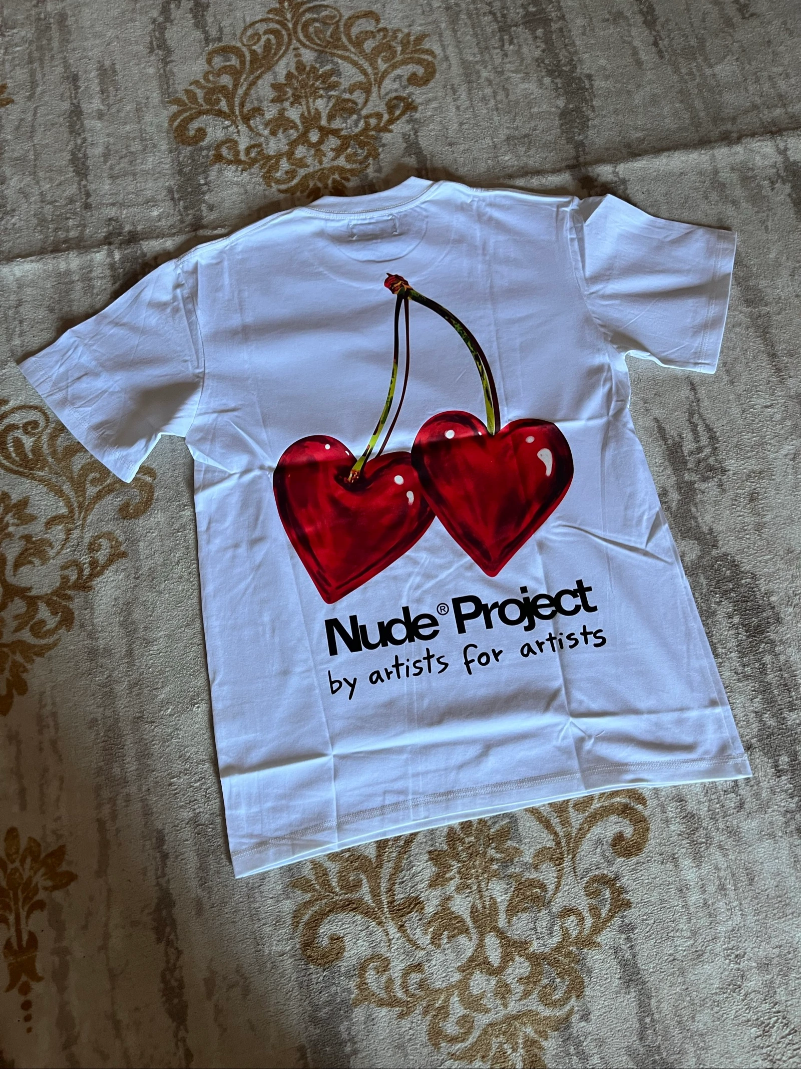 Camiseta Nude Project